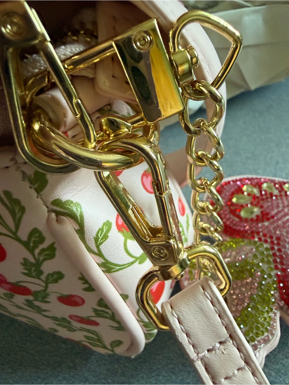 Betsey Johnson Pink Cherry-Print Crossbody bag & strawberry charm NWOT - Picture 12 of 12
